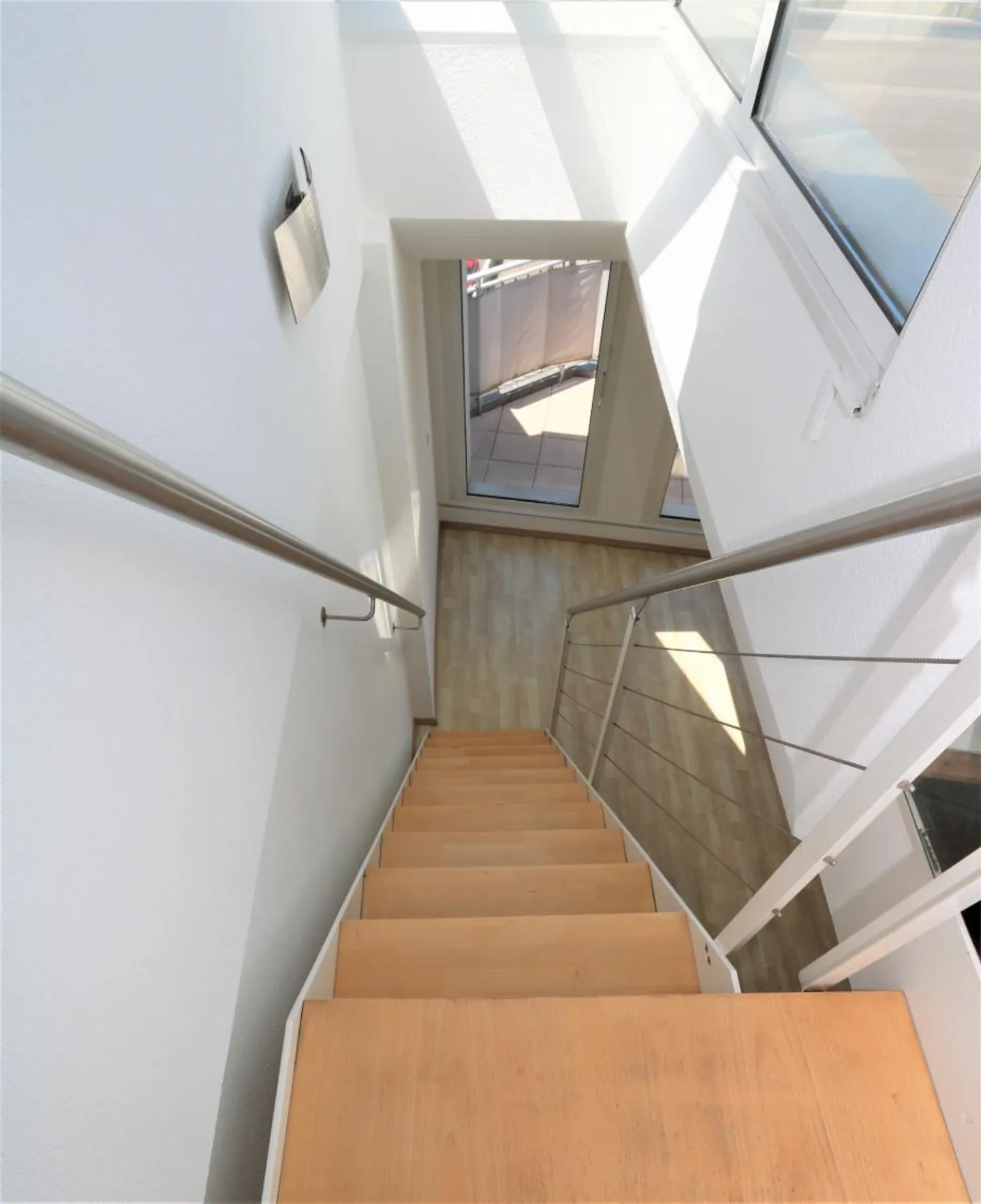 Duplex penthouse apartment with 4.5 rooms, balcony and roof terrace in Acacias - Photo 7 of 15