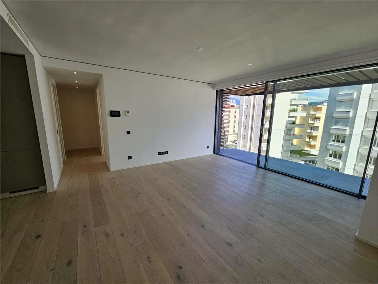 Paradiso, Parco Lago 3.5 con terrazzo - Foto 4 di 13