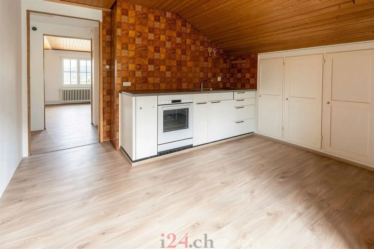 Charmante Dachwohnung in Schübelbach - Foto 4 von 7