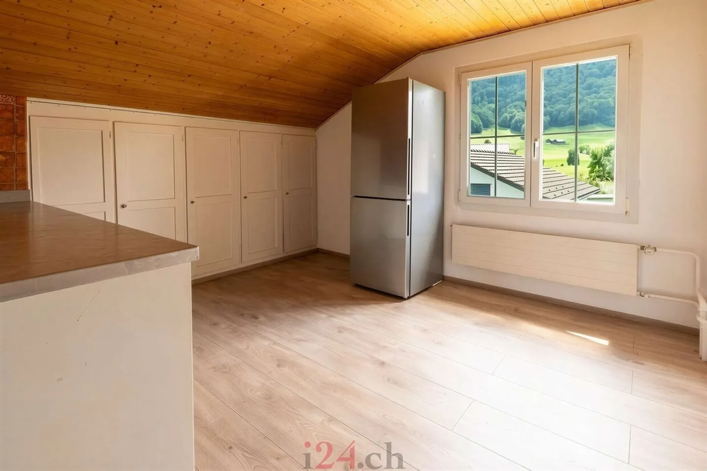 Charmante Dachwohnung in Schübelbach - Foto 5 von 7