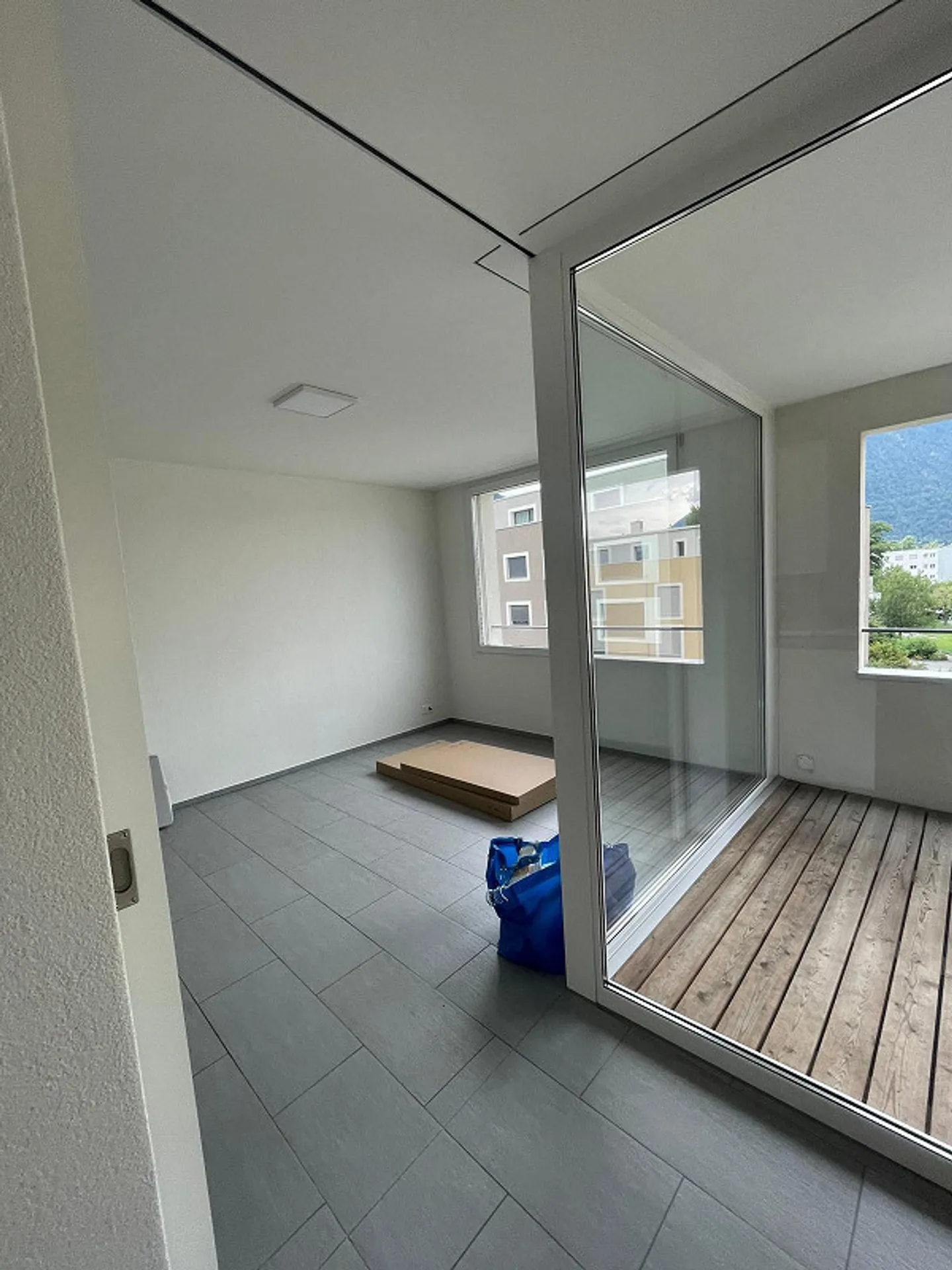 Moderne 3.5 Zimmer-Wohnung - Foto 10 von 13