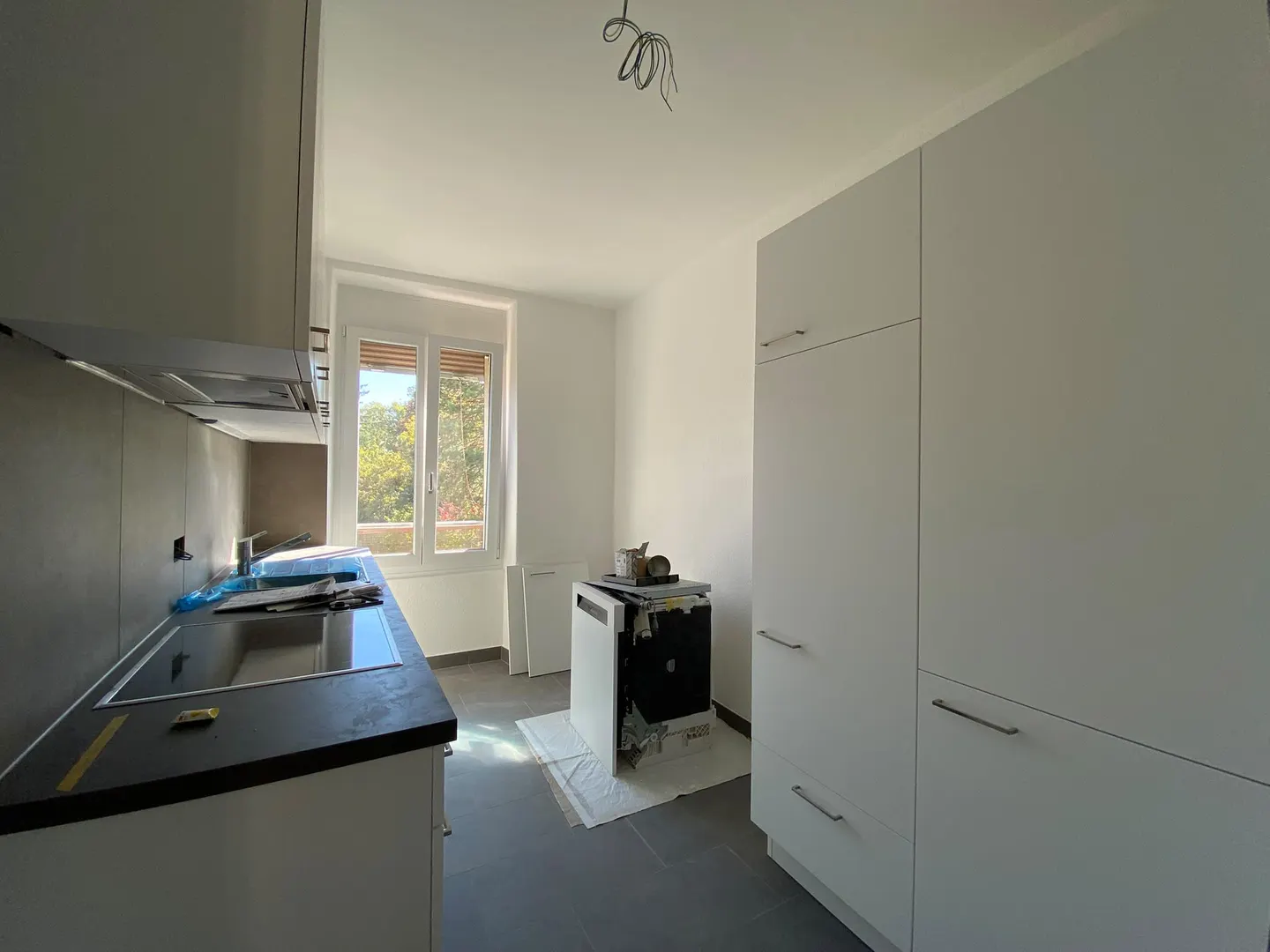 Renovierte 3-Zimmer-Wohnung mit Charakter zu vermieten in Bienne - Foto 3 von 7