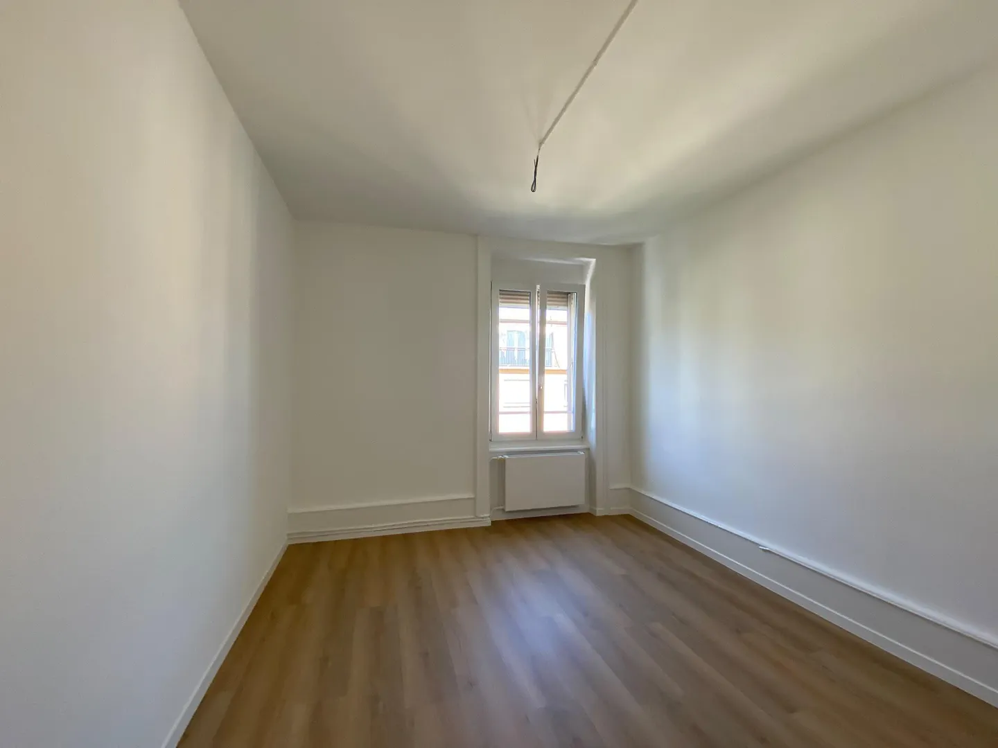Renovierte 3-Zimmer-Wohnung mit Charakter zu vermieten in Bienne - Foto 6 von 7