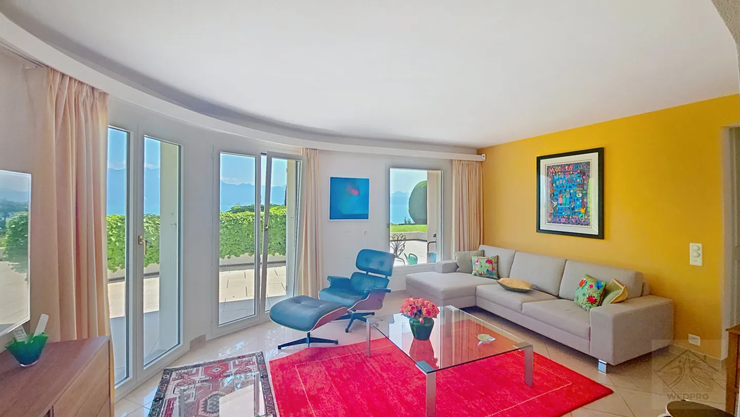 PROPRIETE D'EXCEPTION FACE AU LAC-UN PANORAMA QUI CHANGE TOUT - Photo 6 sur 15