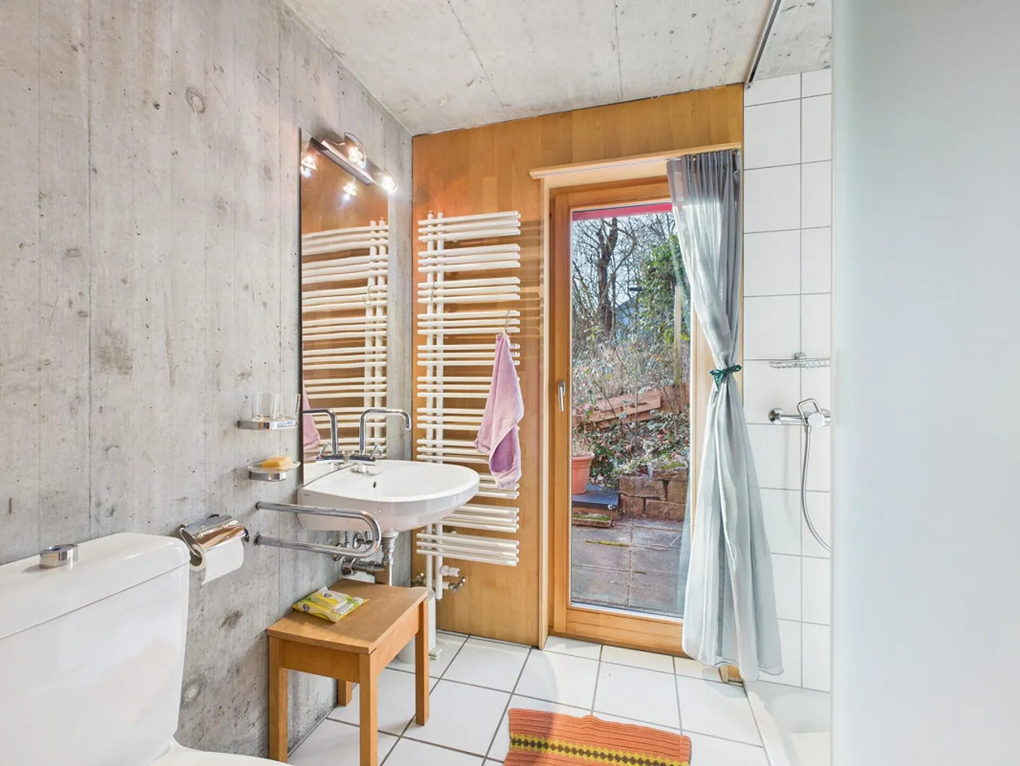 Calme situé avec une vue imprenable! - Photo 4 sur 9