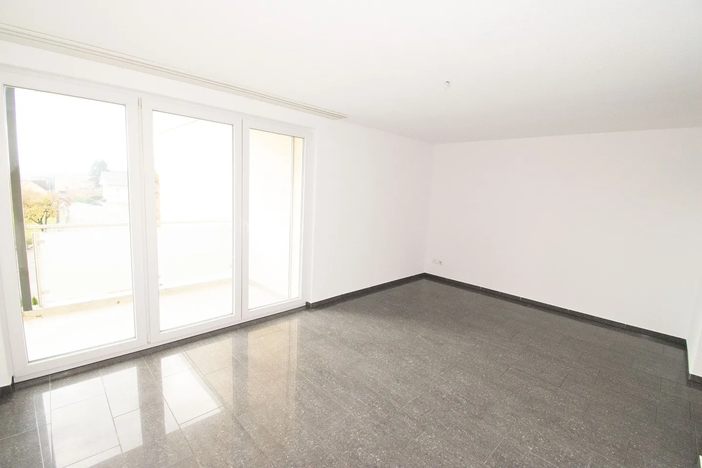 3.5 Room Apartment - Photo 6 of 11