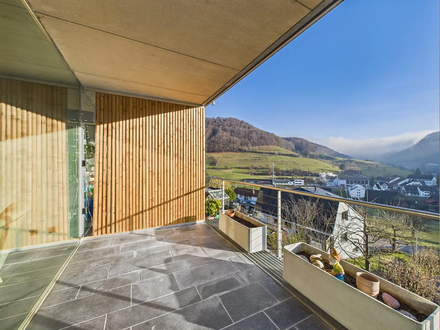 Calme situé avec une vue imprenable! - Photo 8 sur 9