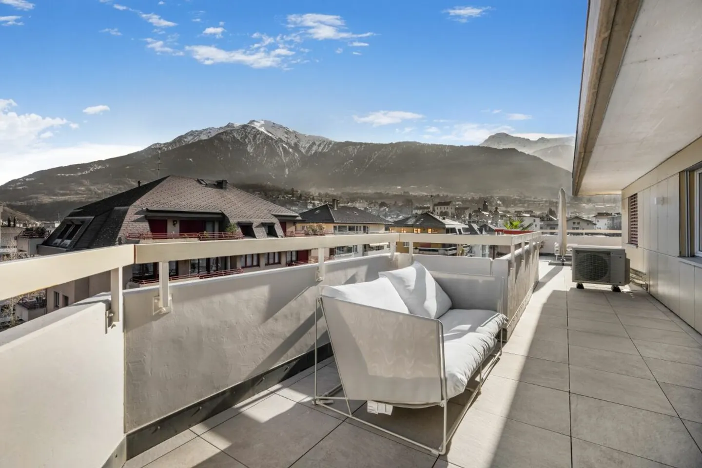 Exclusive Attic Studio in the Heart of Brig - Luxury, Comfort, and Prime Location - Photo 6 of 7