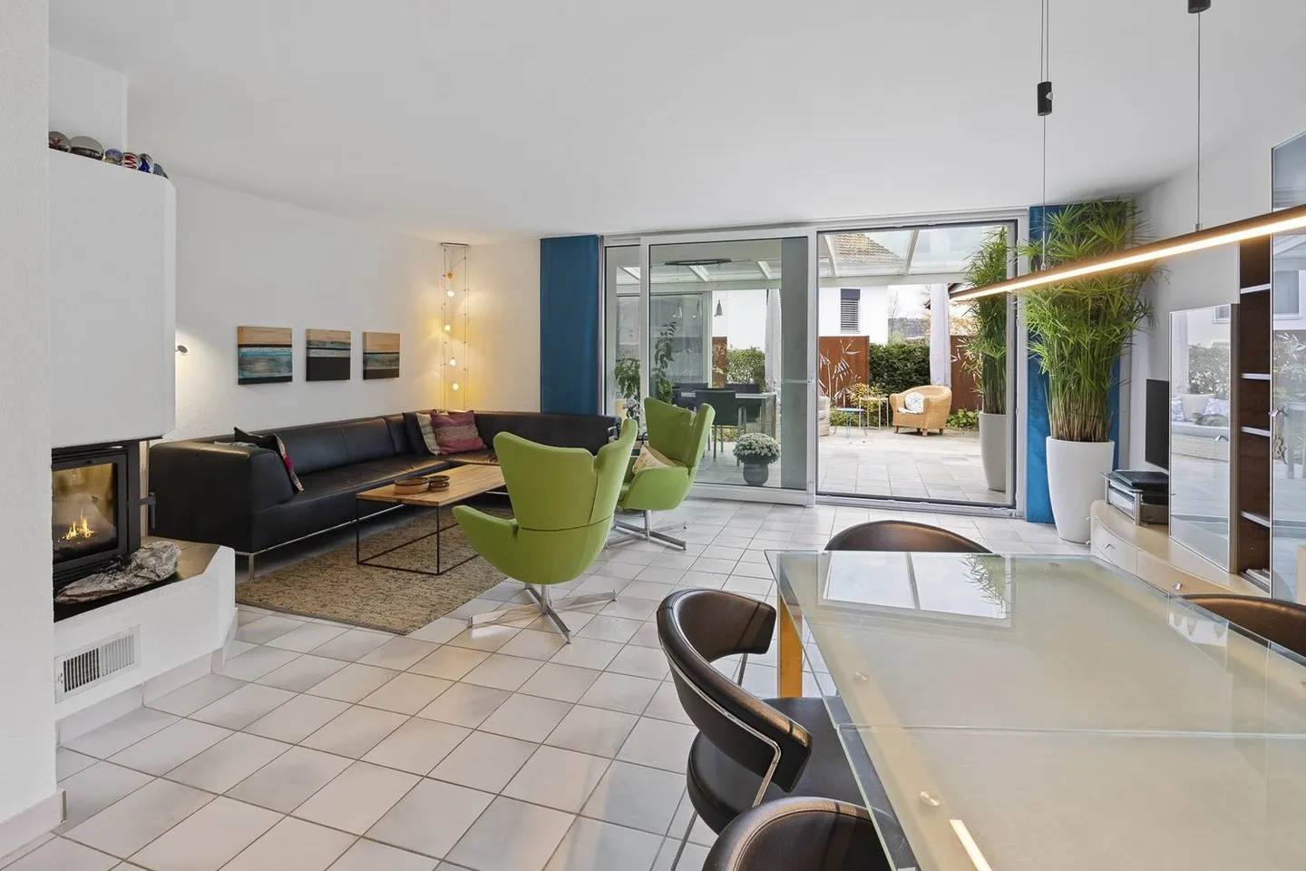 Well-kept living oasis with beautiful garden & many extras - Photo 2 of 13