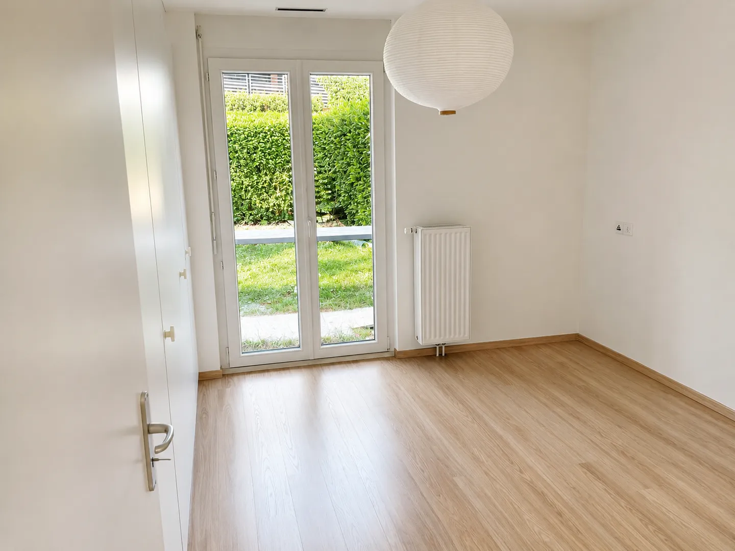 Appartement moderne avec jardin privé - Photo 2 sur 2