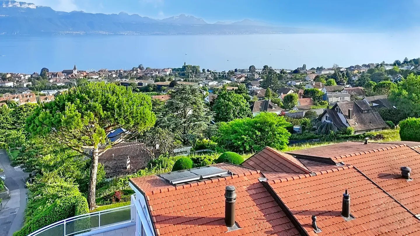 PROPRIETE D'EXCEPTION FACE AU LAC-UN PANORAMA QUI CHANGE TOUT - Photo 9 sur 15