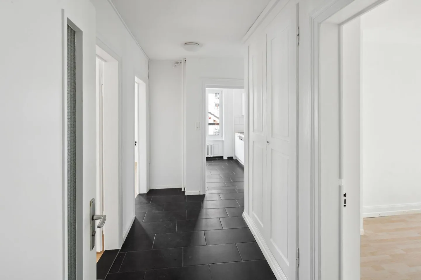 Charmante Wohnung mit Balkon - Foto 4 von 9