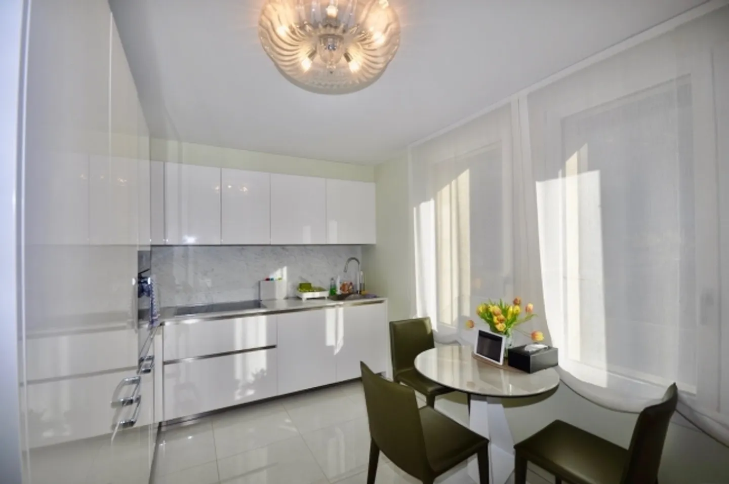 Elegant duplex in a residential complex with lake view in Lugano - Photo 11 of 20