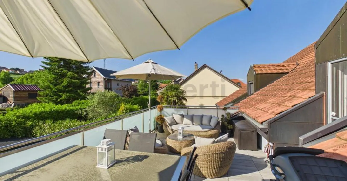 Elegante Appartamento Duplex con Balconi - Foto 2 di 12