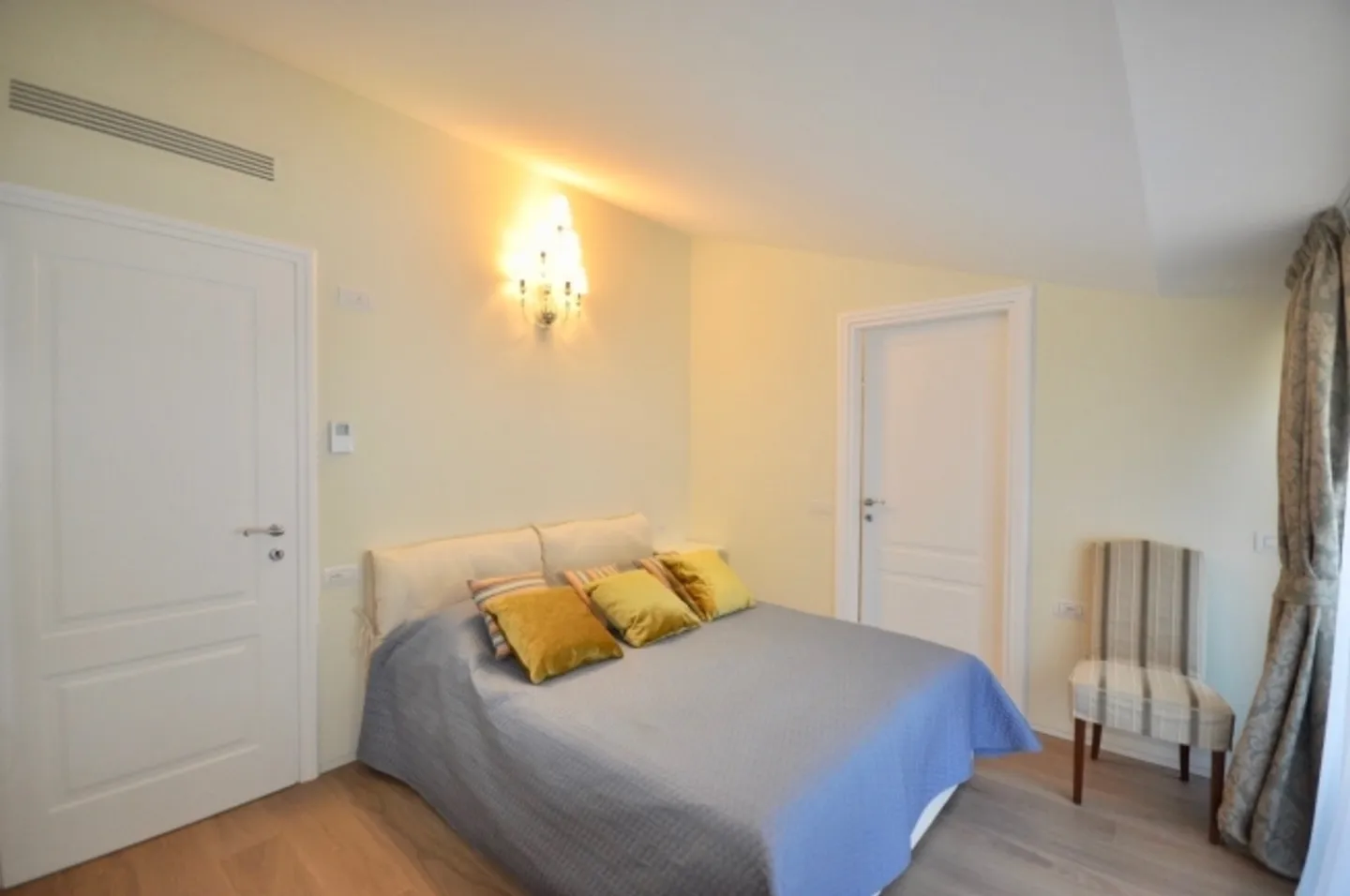 Elegant duplex in a residential complex with lake view in Lugano - Photo 16 of 20