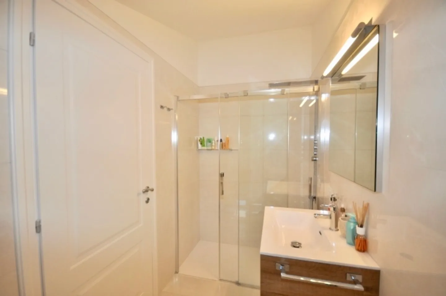 Elegant duplex in a residential complex with lake view in Lugano - Photo 18 of 20