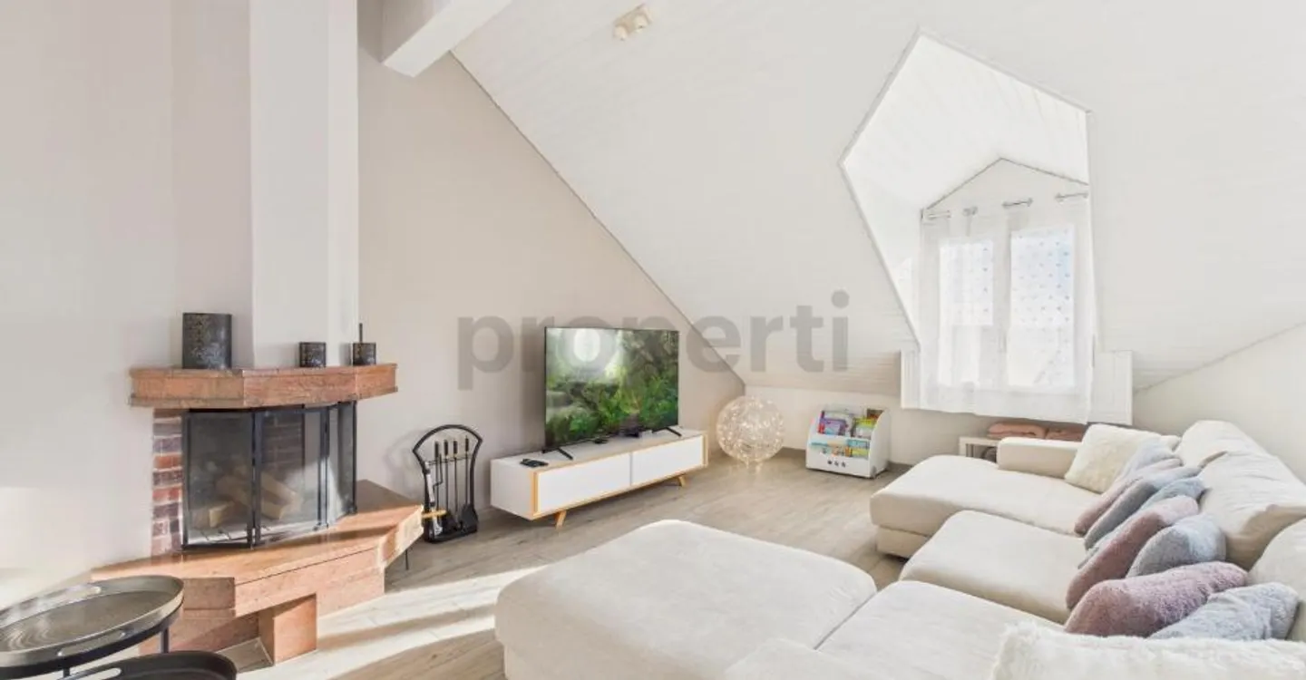 Elegante Appartamento Duplex con Balconi - Foto 5 di 12