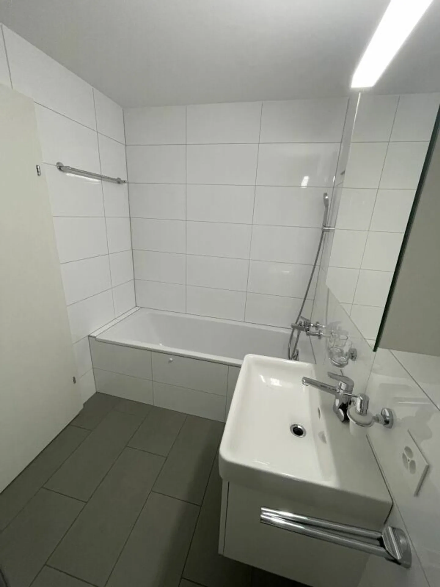 Modern apartment in a quiet location - Photo 8 of 13