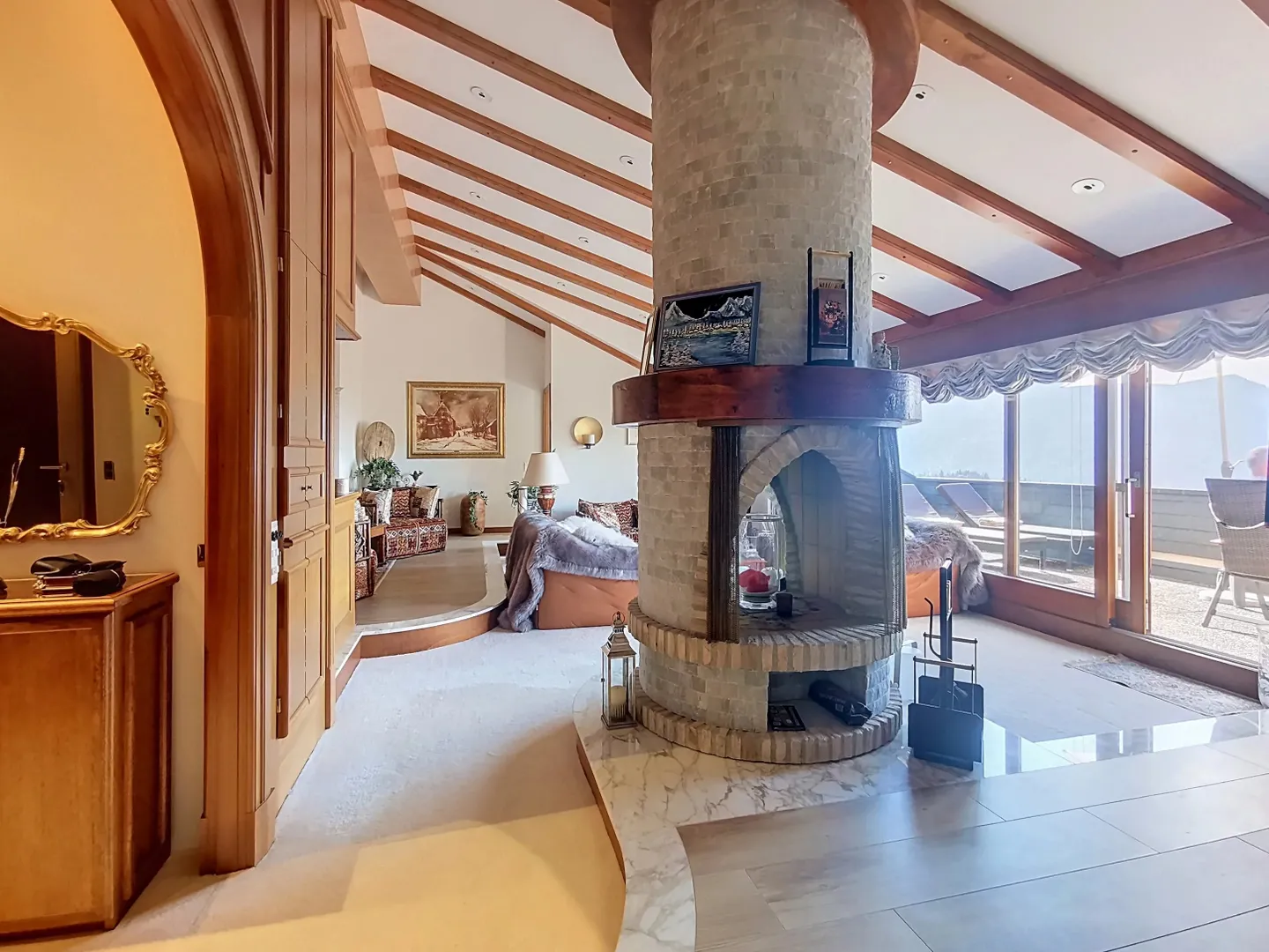 Penthouse with a view of the Dents du Midi! - Photo 2 of 10