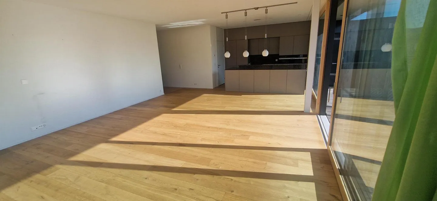 Luminoso appartamento attico di 3,5 locali con vista lago a Kreuzlingen (120 m²) - Foto 3 di 19