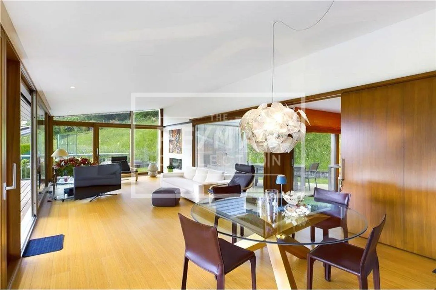 Design Villa in the Green of Arogno - Breathtaking panoramic view! - Photo 6 of 13