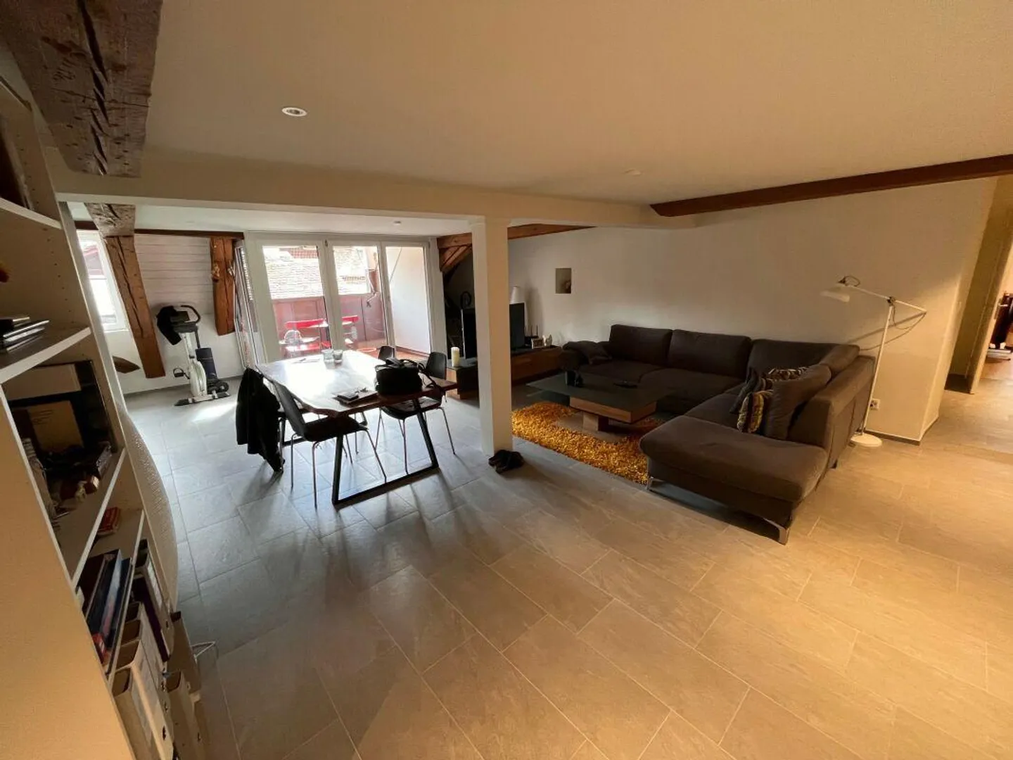 Appartamento nel centro storico con due logge coperte - Foto 3 di 7