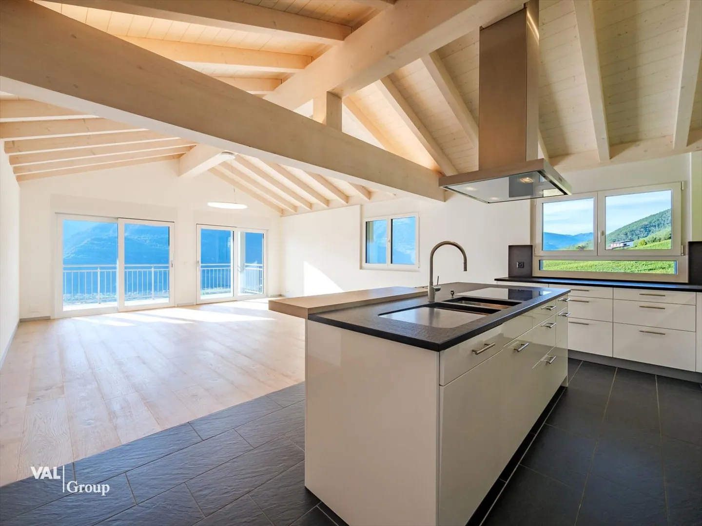 Warmes und prächtiges Penthouse mit Panoramablick - Foto 1 von 13