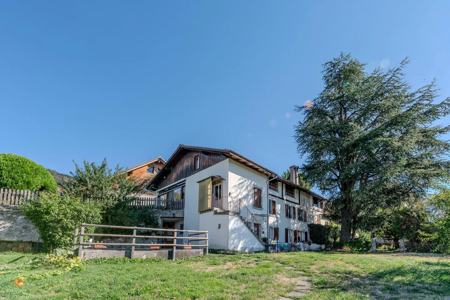 Incantevole Casa di Villaggio con Giardino - Foto 1 di 13