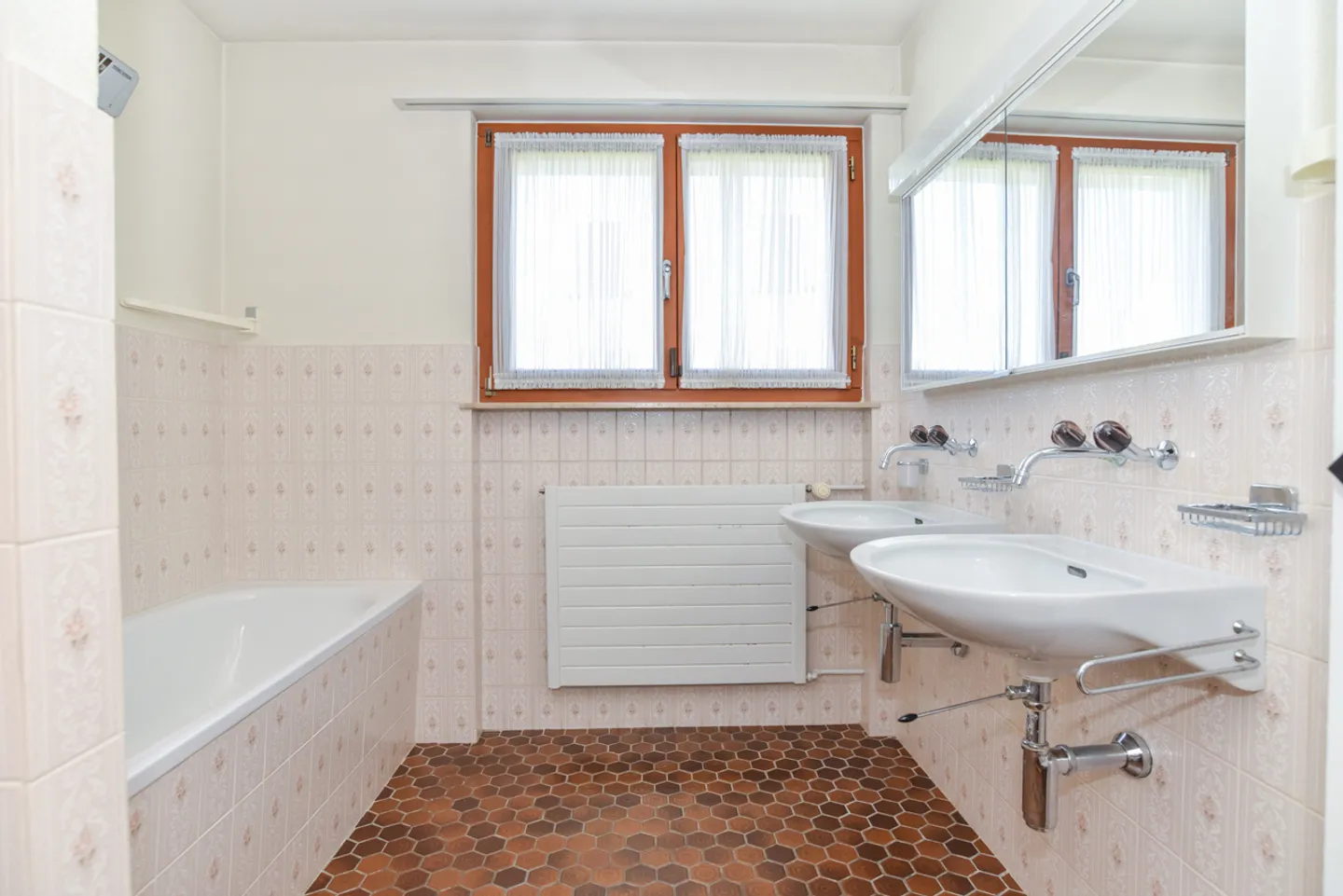 Freist. EFH, in Sackgasse gelegen, mit grossem Garten, Fläche 1'036 m2 - Photo 10 sur 16