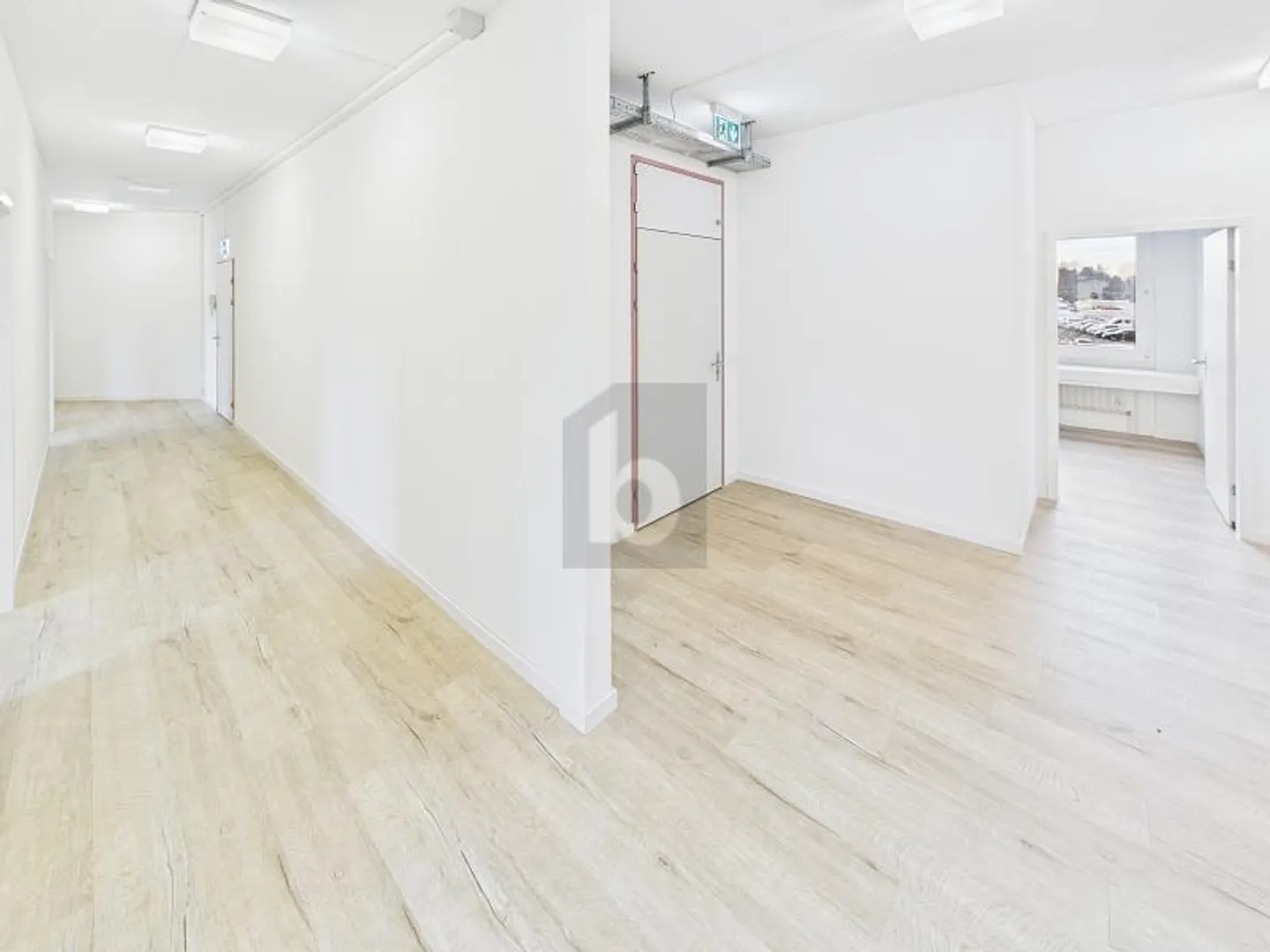 Office space for rent - Photo 2 of 6