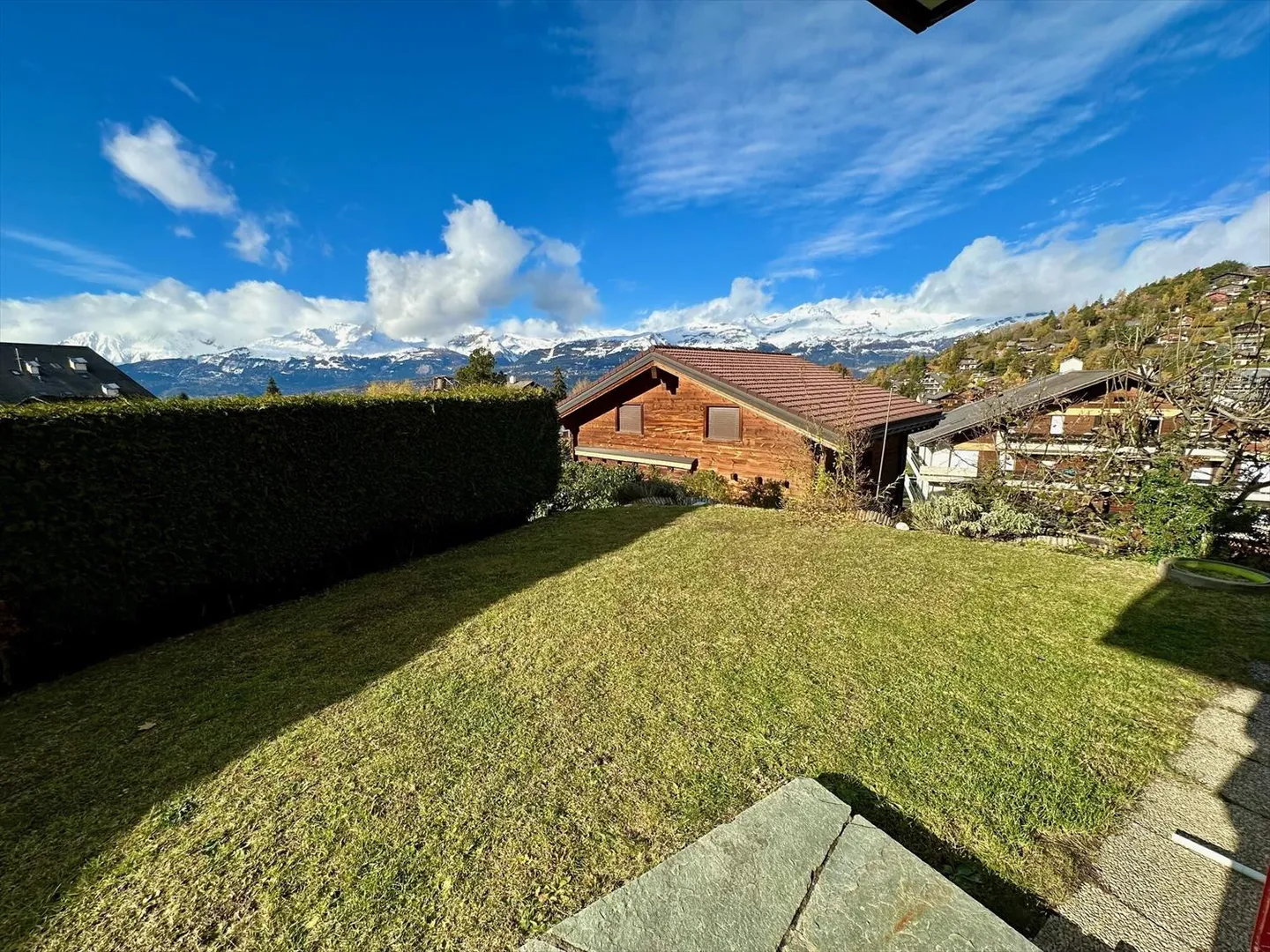 From 01.05.2026 - 3-room apartment on the ground floor with garden - Photo 2 of 7