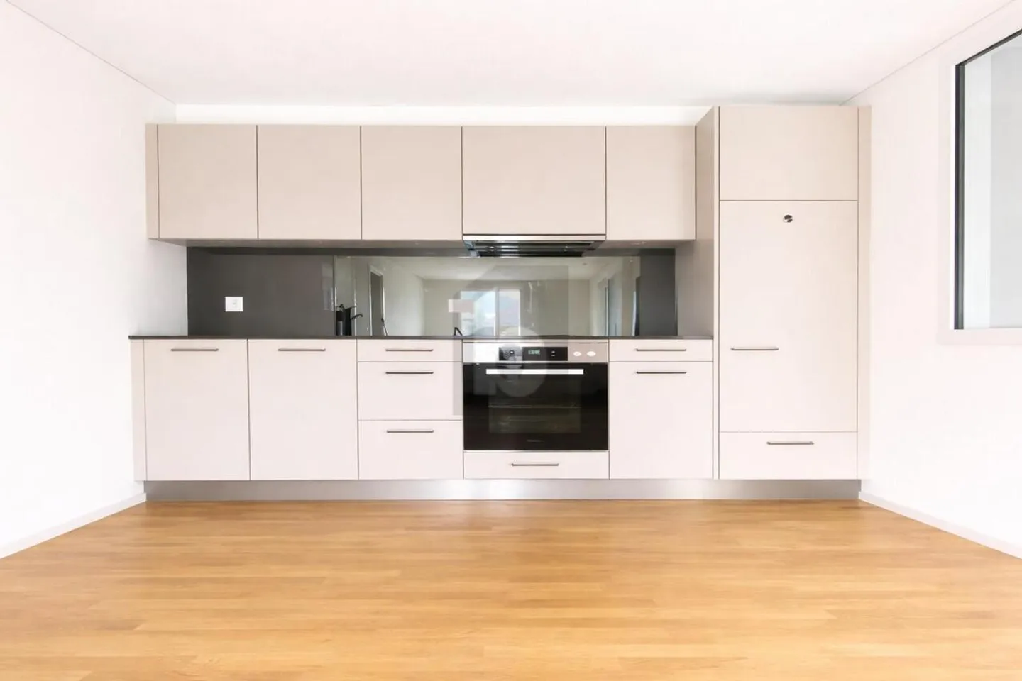 Moderne 2.5-Zimmer-Wohnung - Foto 2 von 6