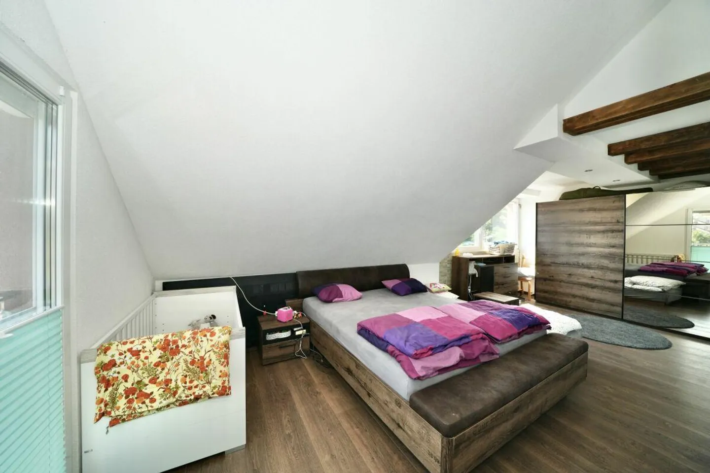 APPARTEMENT SPACIEUX DE 4,5 PIÈCES DANS UN EMPLACEMENT RECHERCHÉ ET CALME - Photo 12 sur 17