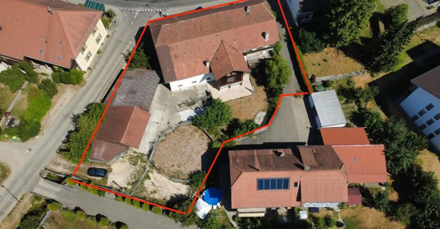 Historisches 8.5-Zimmer-Bauernhaus mit Charme, Pferdestall und grossem Garten in Attiswil - Foto 6 von 13