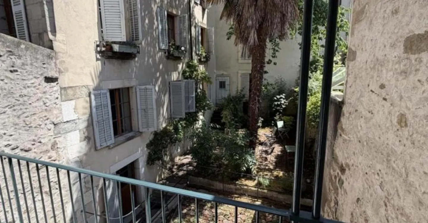 Exceptional duplex for rent? Old Town of Geneva - Photo 8 of 11