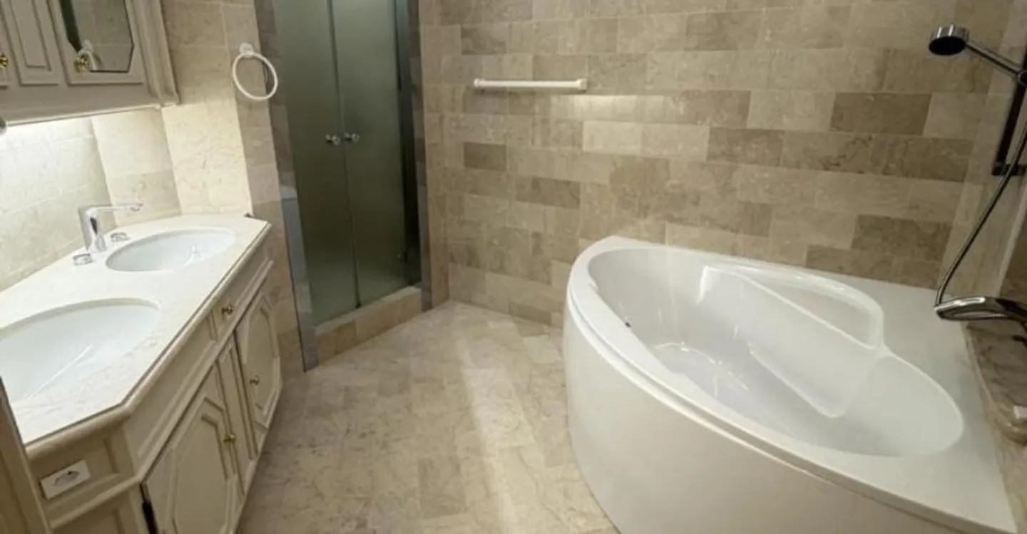 Exceptional duplex for rent? Old Town of Geneva - Photo 6 of 11