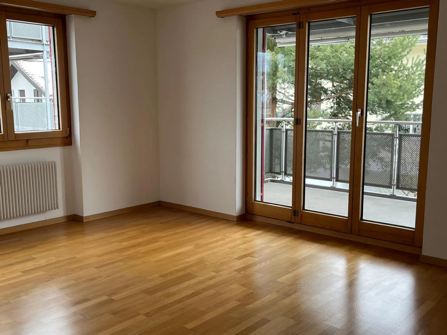 Ideal! Central 4 Rooms plus Work-Studio Area + 2 Balconies - Photo 10 of 14