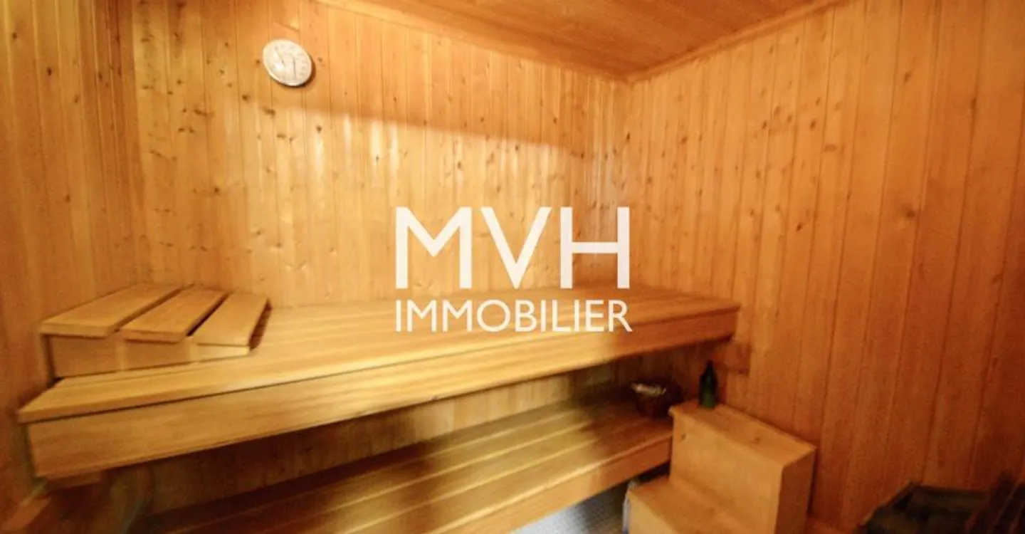 Villa d'architecte 9 pièces dans écrin de verdure - Foto 9 von 11