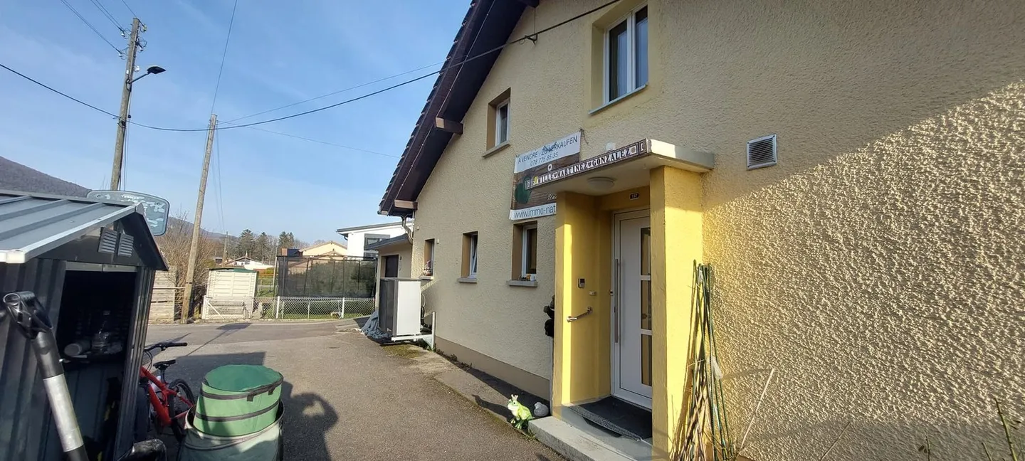 Casa con spa, sauna, piscina, stazione di ricarica per auto elettriche, 36 pannelli fotovoltaici - Foto 6 di 31