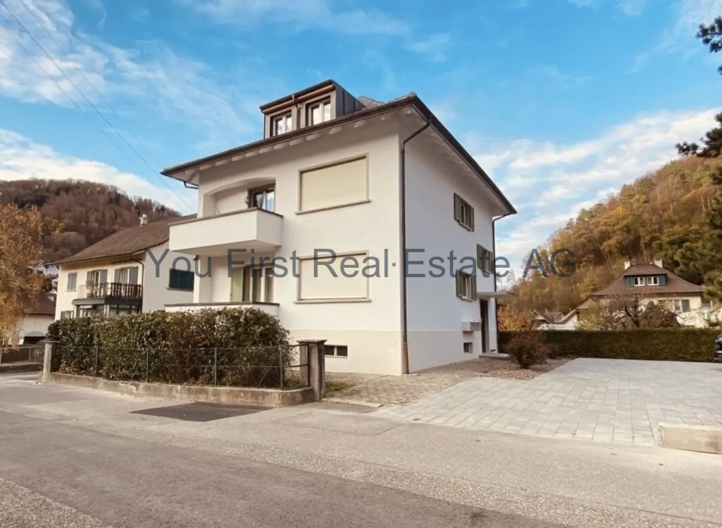 Attractive Return in Modern Multi-Family House - Photo 2 of 12