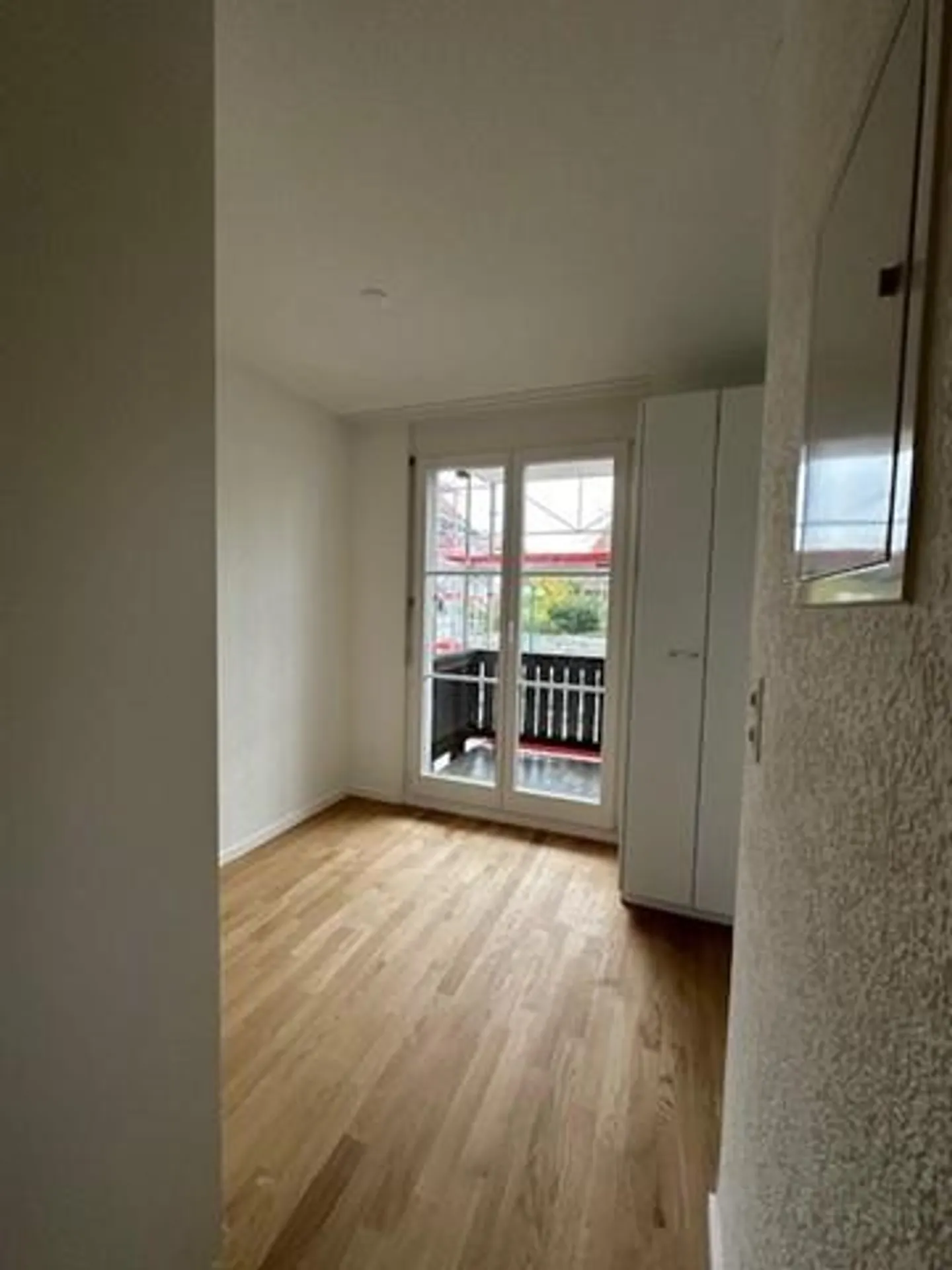 Charming 3.5-Room Apartment - Photo 3 of 8