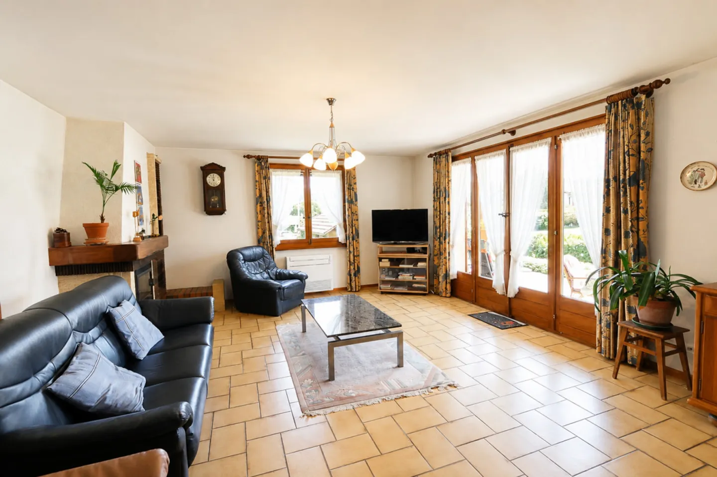 Detached 6.5 room villa with large garden of 1,618 m2 - Photo 6 of 10