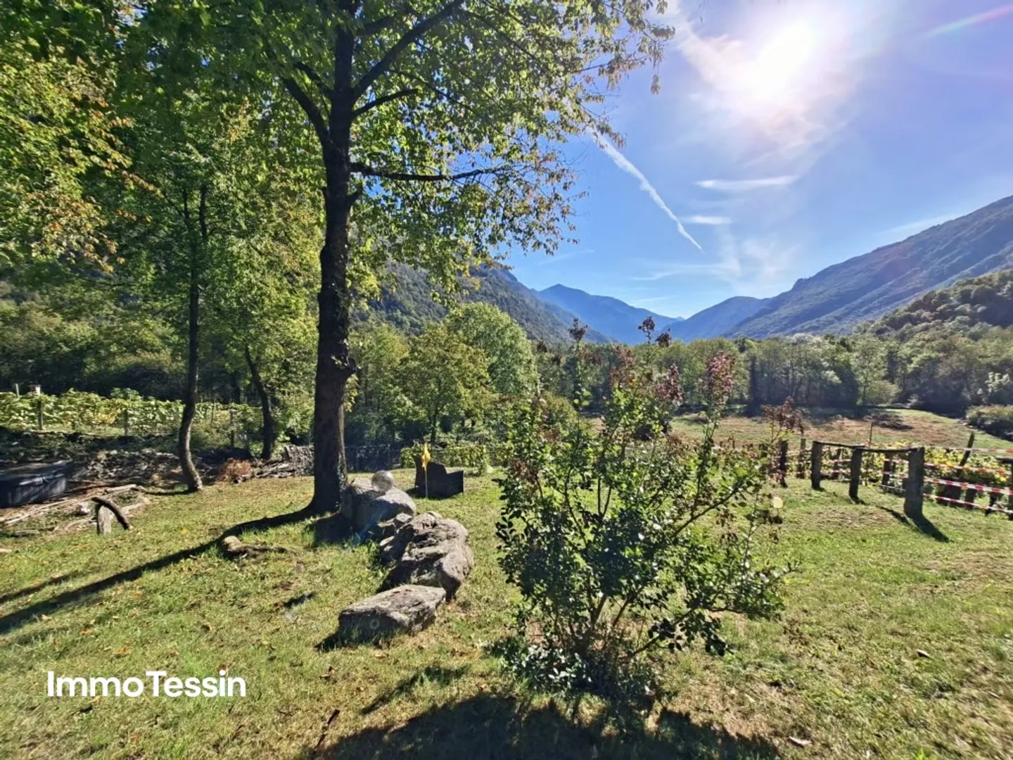 Enchanting Rustico in a unique natural idyll and privacy in the midst of greenery with a huge property and Topolino - Photo 6 of 13