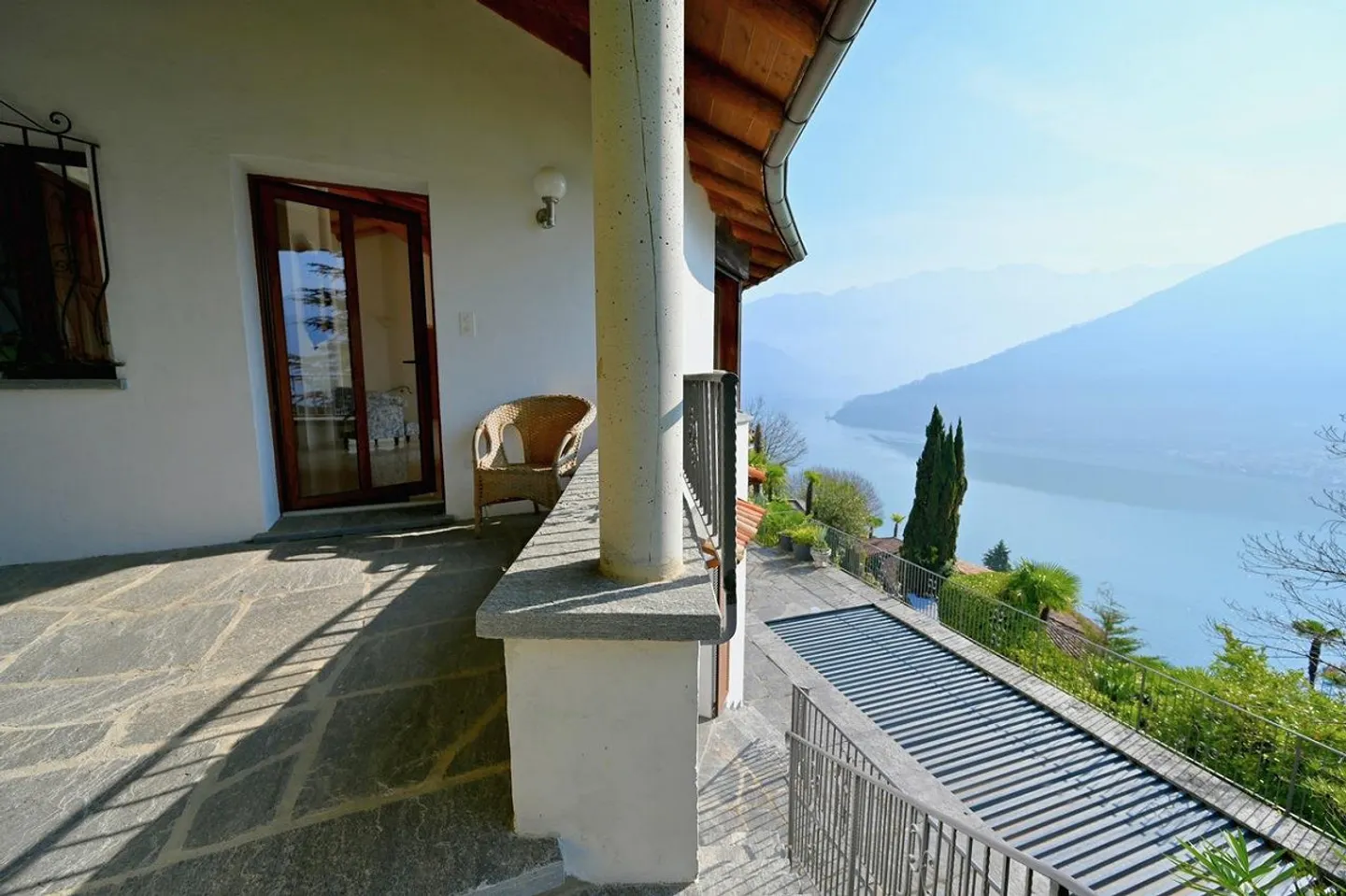 2 Ville Gemelle in Stile Rustico con Magnifica Vista Lago di Lugano - Foto 6 di 25