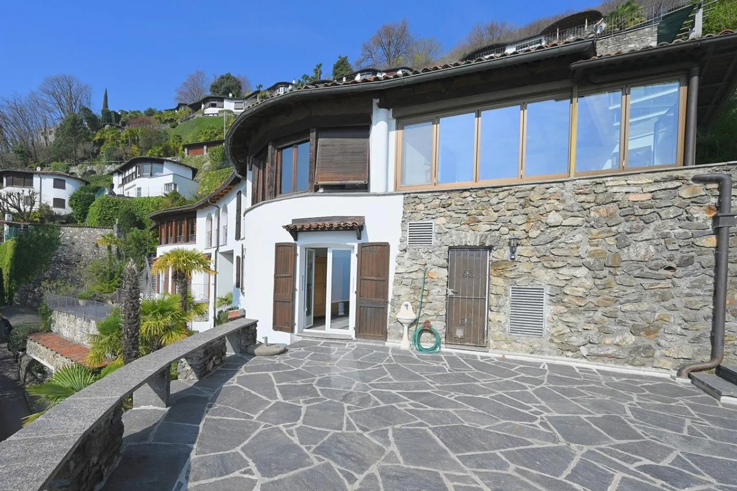 2 Ville Gemelle in Stile Rustico con Magnifica Vista Lago di Lugano - Foto 11 di 25