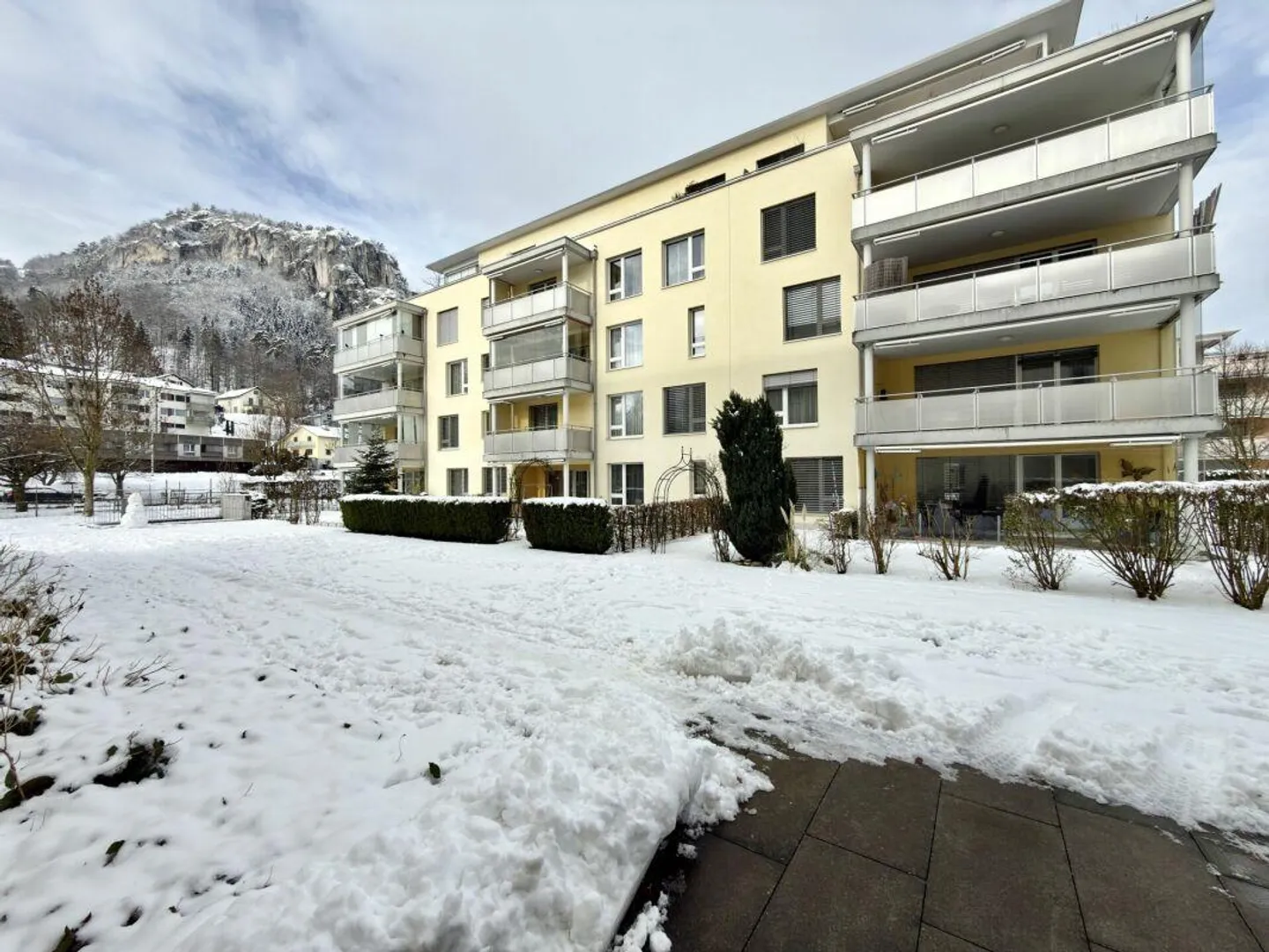 Helle 4.5-Zimmer-Wohnung - Foto 2 von 9