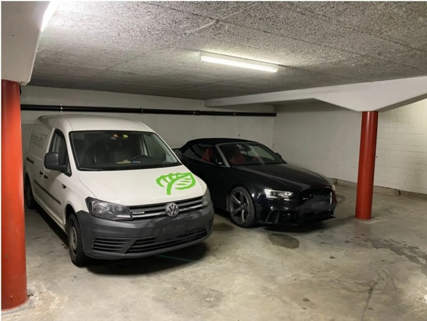 Place de parking extérieure à louer - Photo 2 sur 2