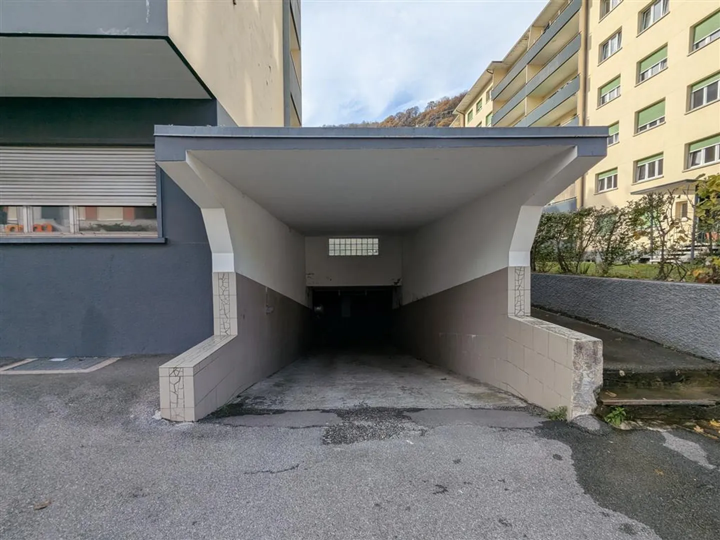 Place de parking extérieure à louer - Photo 4 sur 4