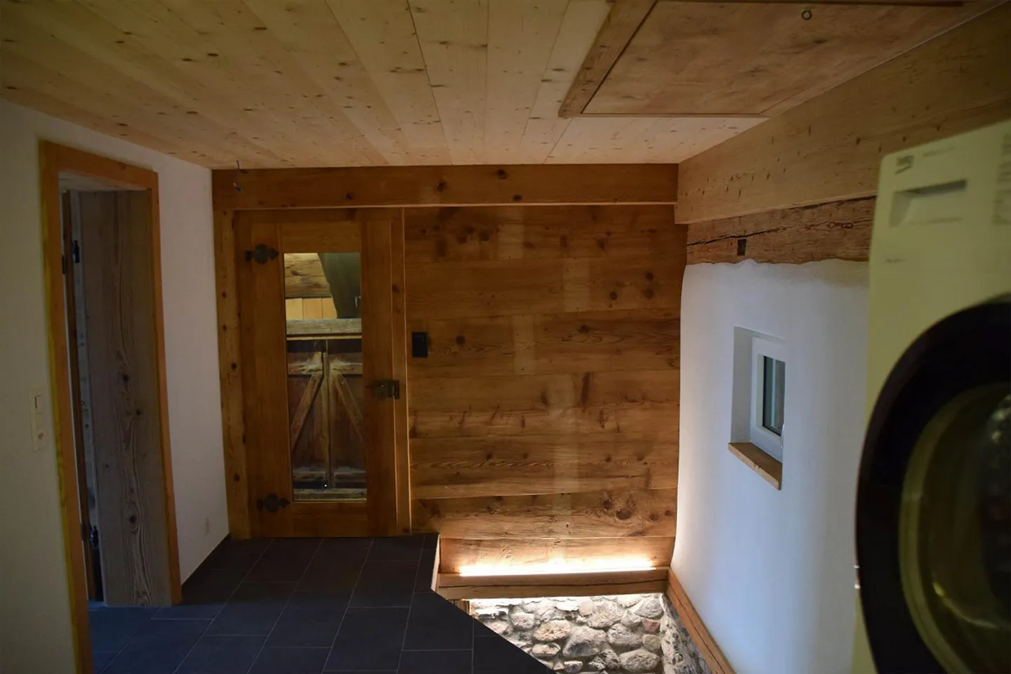 Maison en bois de 3 chambres avec charme spécial et vue sur le lac - Photo 6 sur 8