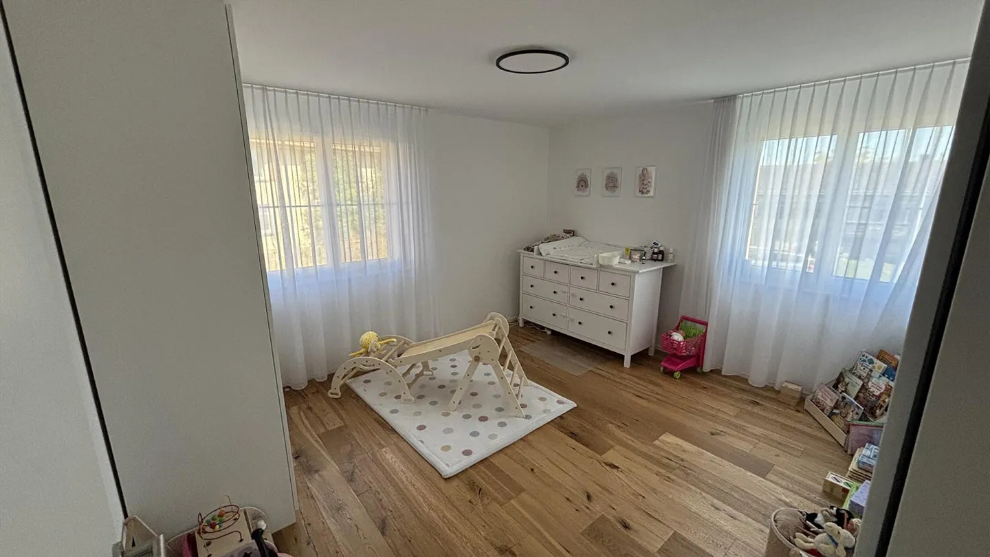 Appartamento moderno 4.5 stanze 130 m² con grande giardino - Foto 5 di 9
